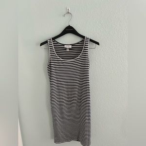 Motherhood Maternity Dress